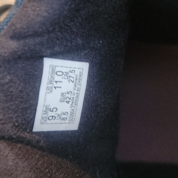 Men's Vans Ultra range all season all terrian shoes - Picture 3 of 8